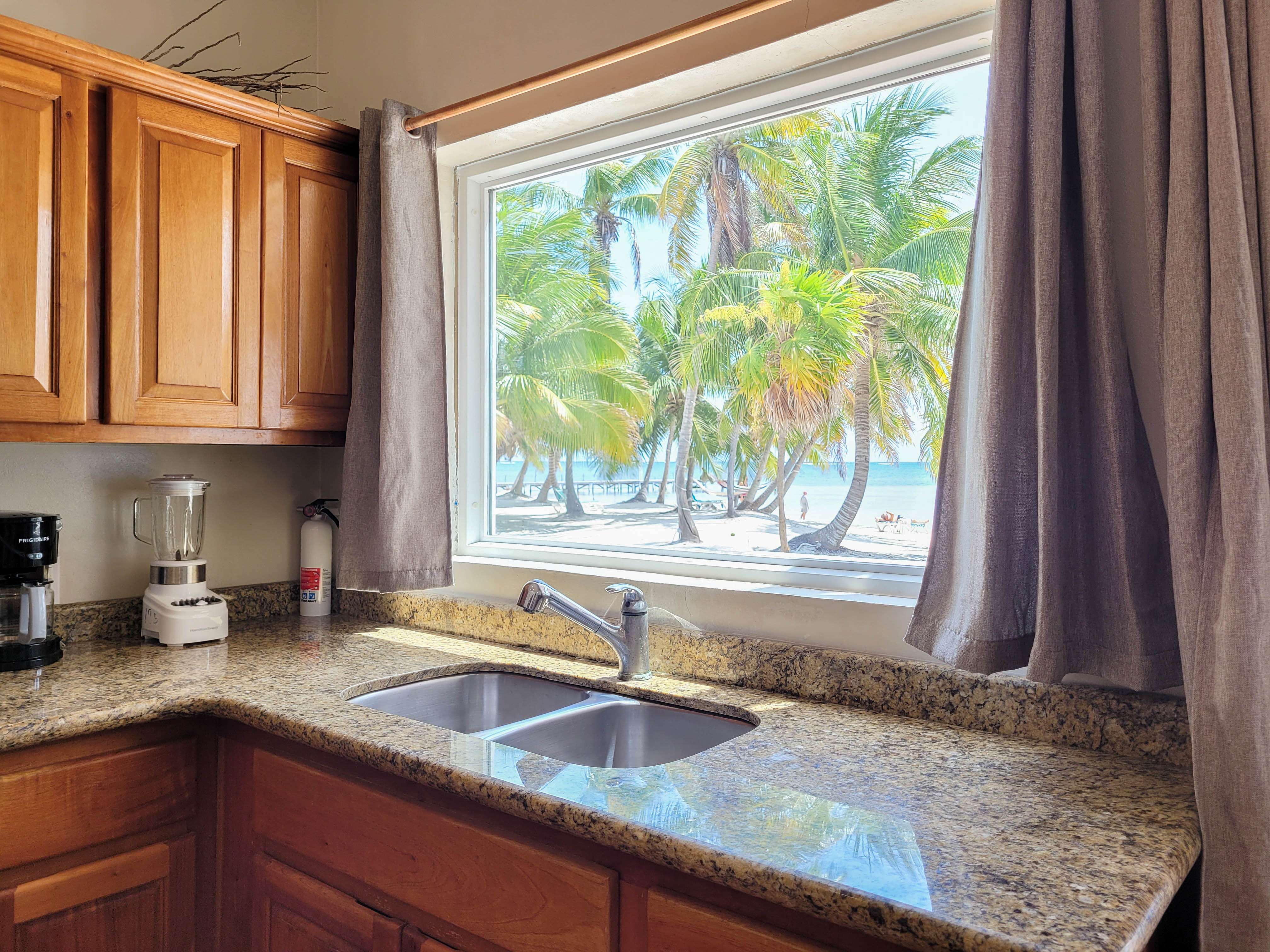 Sapphire Beach Resort Sea View Suites - Resort Ambergris Caye Belize